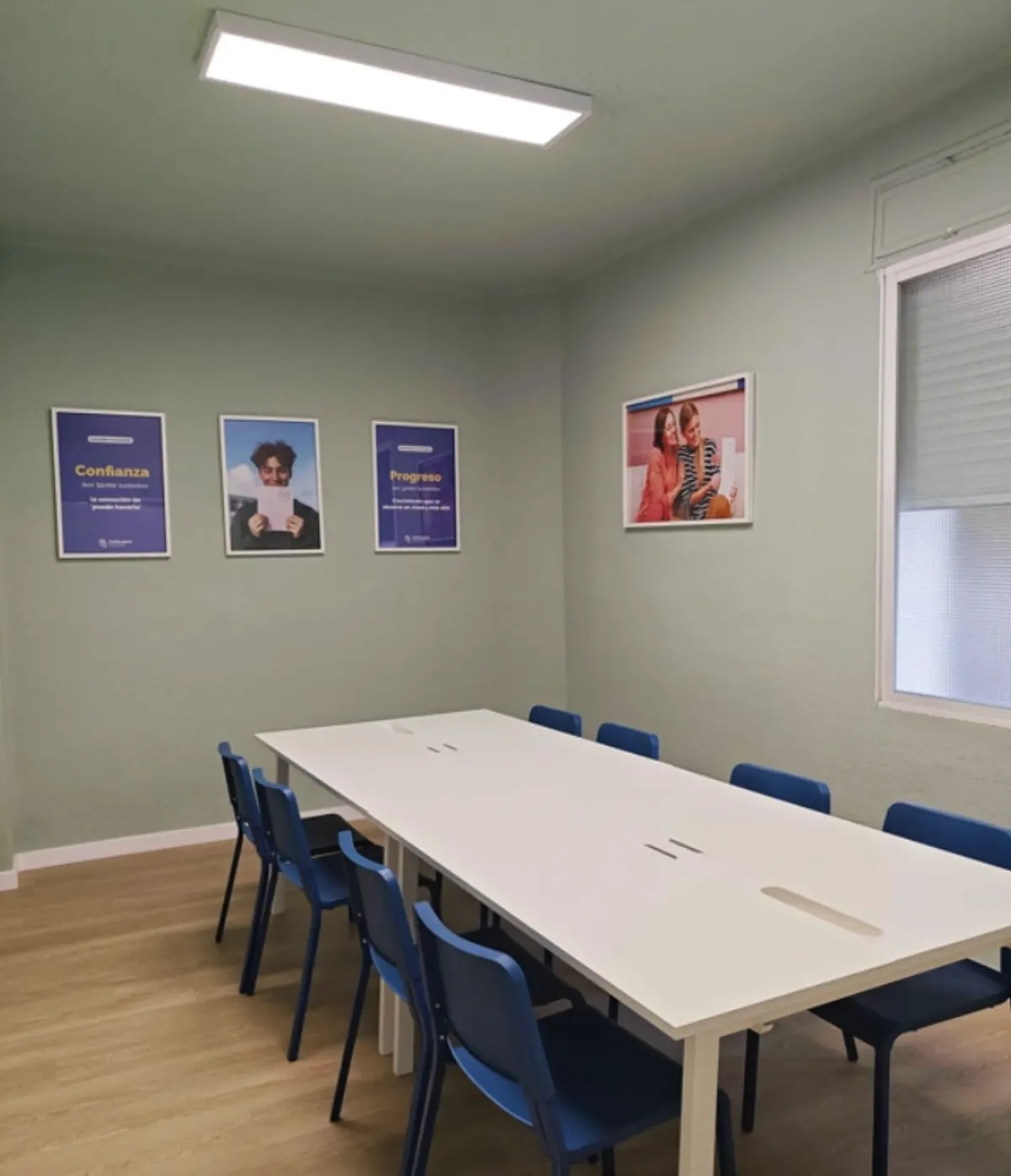 Academia GoStudent Carabanchel — sala de estudio