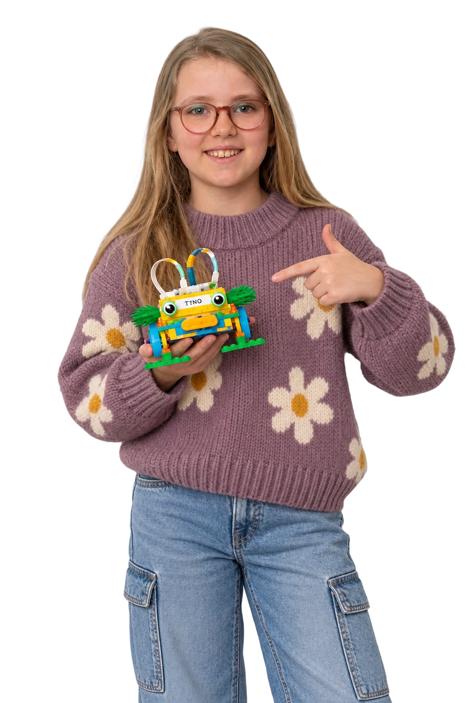 Kind mit einem selbst gebauten LEGO®-Roboter