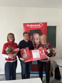 Studienkreis Nachhilfe Amberg spendet Nachhilfestipendien zum 40-jährigen Jubiläum