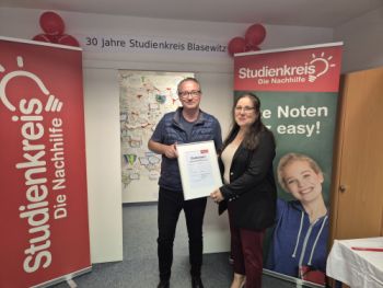 Studienkreis Nachhilfe Dresden-Blasewitz spendet Nachhilfegutscheine zum 30-jährigen Jubiläum