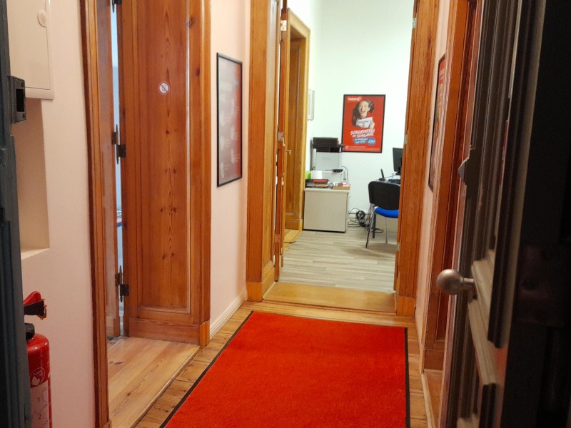 Flur und Büro