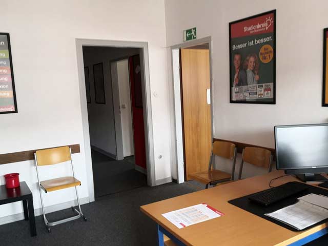 Büro mit Wartezone