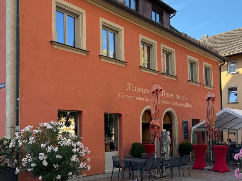 Seitenansicht Gebäude